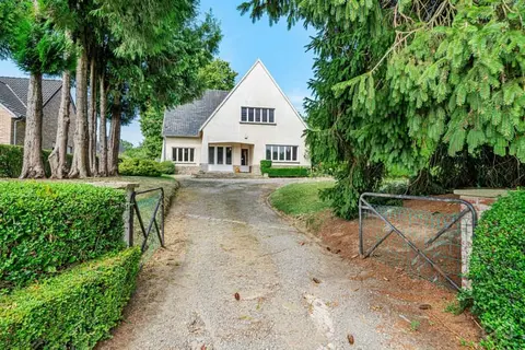 Huge potential for this magnificent property to renovate