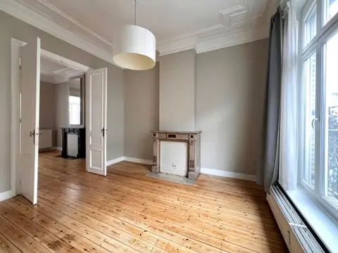 FLAGEY : 1-BR apartment  - UNFURNISHED