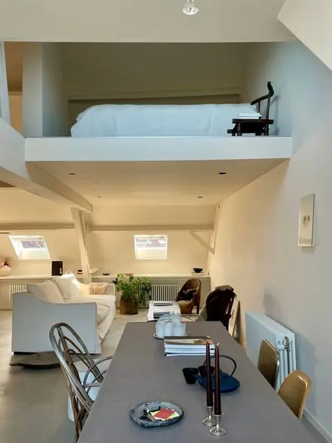 Hip, furnished penthouse with views over Ghent!