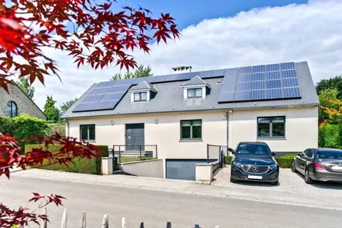 Magnificent 6-bedroom villa with garage and garden