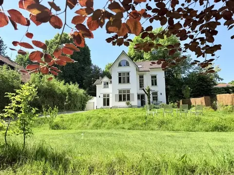 Linkebeek: Magnificent 4-Bedroom Villa + office