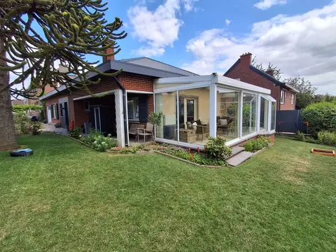 Elegant 4-Front Furnished Villa – 3 Bedrooms & Garden