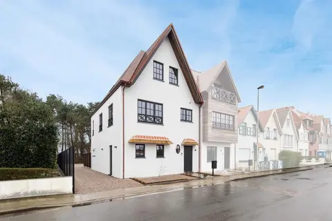 Recent unfurnished semi-detached villa, built using sustaina