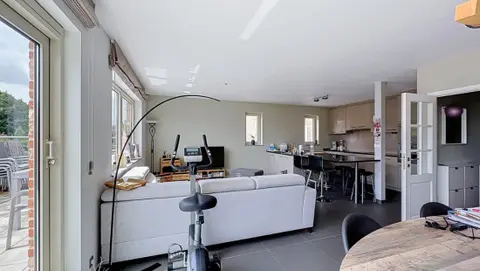 Ruim appartement met 4 slaapkamers in Grimbergen