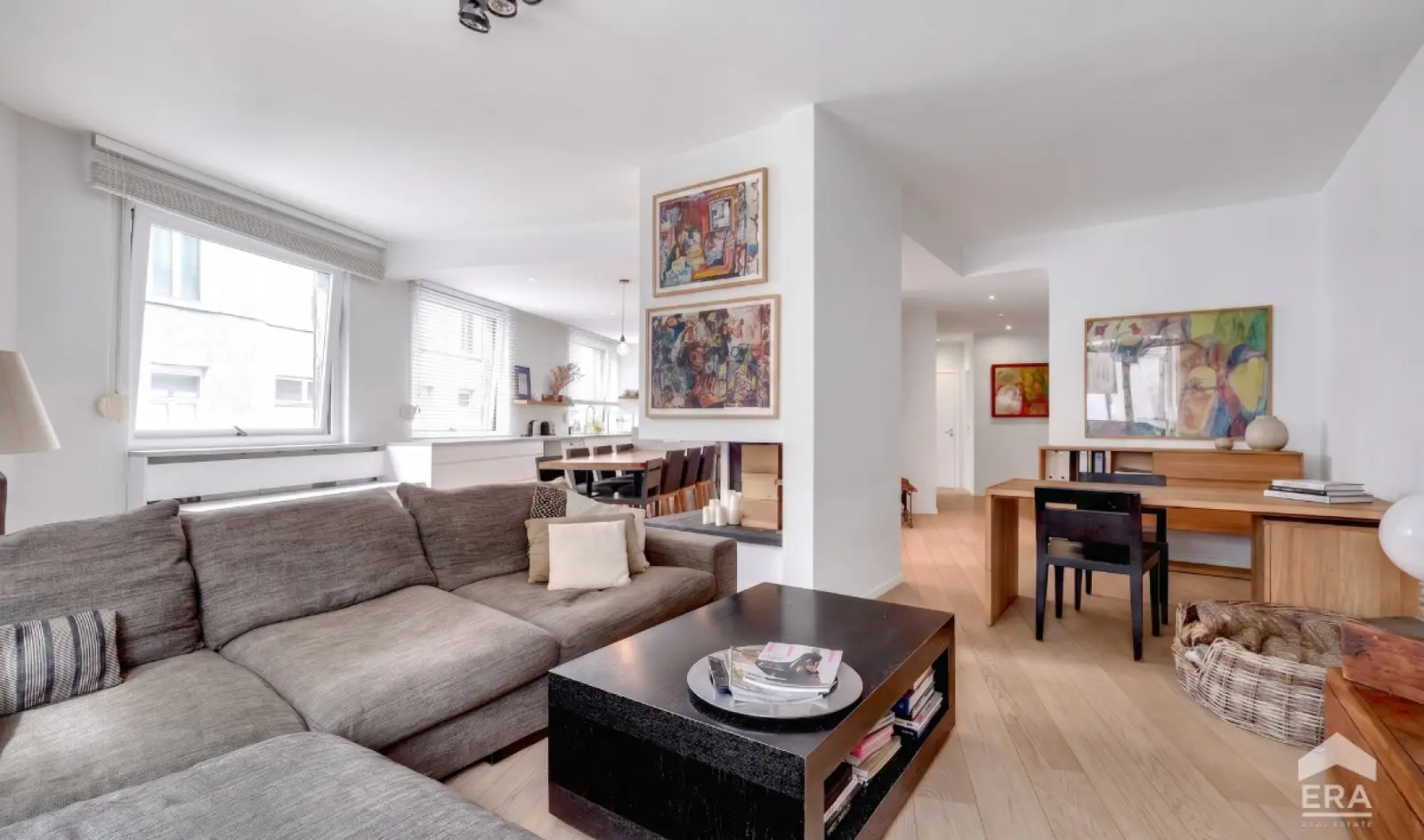 Appartement met 3 slaapkamers en terras te koop in Ukkel