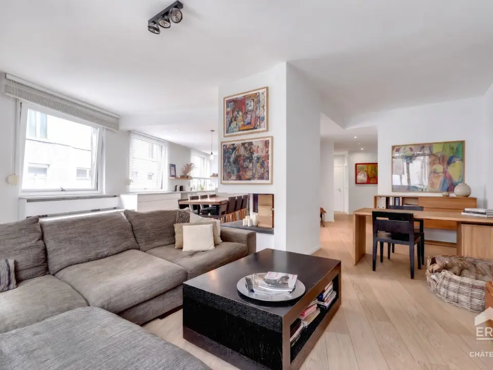 Appartement met 3 slaapkamers en terras te koop in Ukkel
