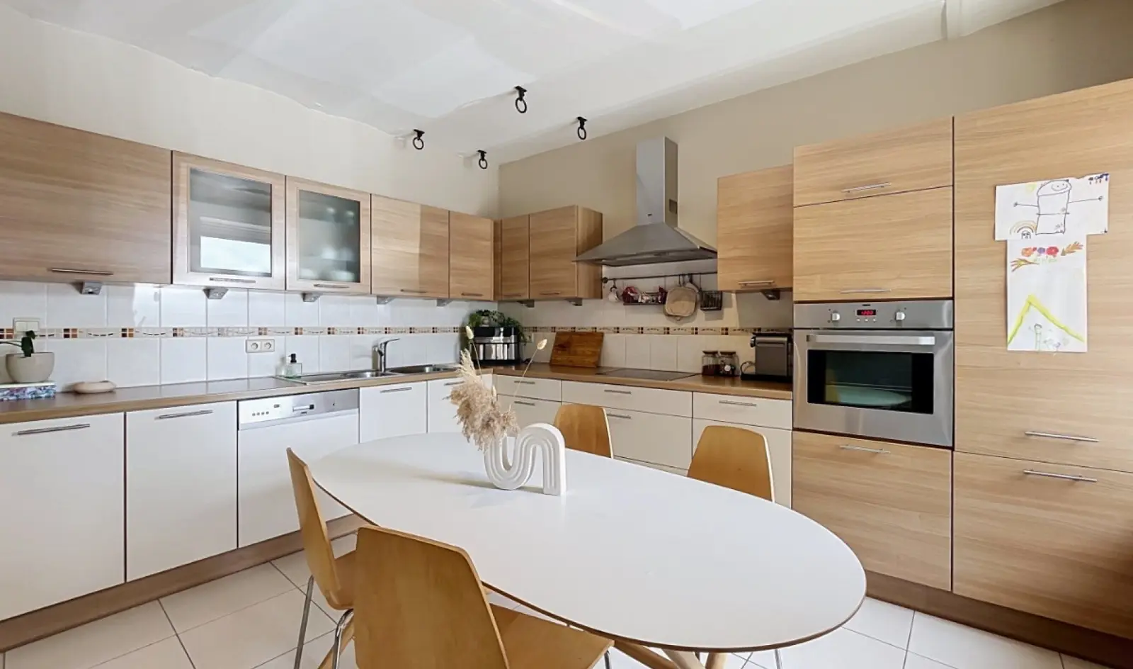 Maison deux chambres à louer à Anlier.