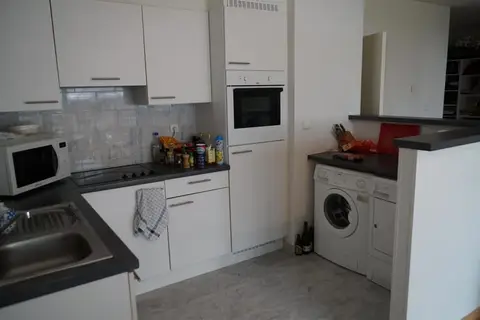 1 bedroom Apartment to rent in Ixelles
