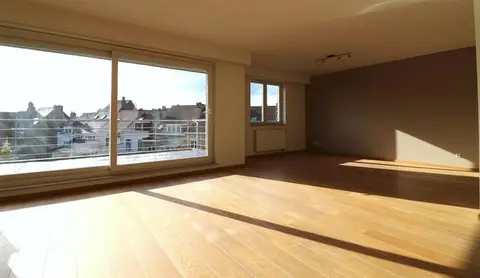 3 bedroom Apartment to rent in Kraainem