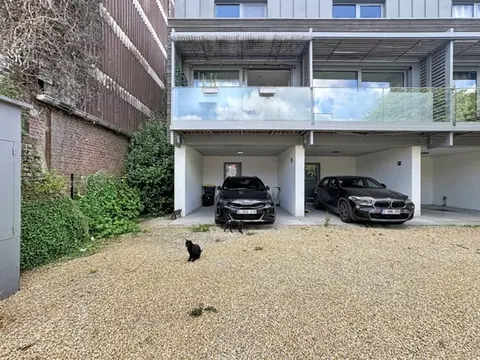 3-bedroom bel-etage house for rent