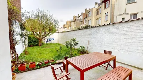 5 bedroom House to rent in Etterbeek
