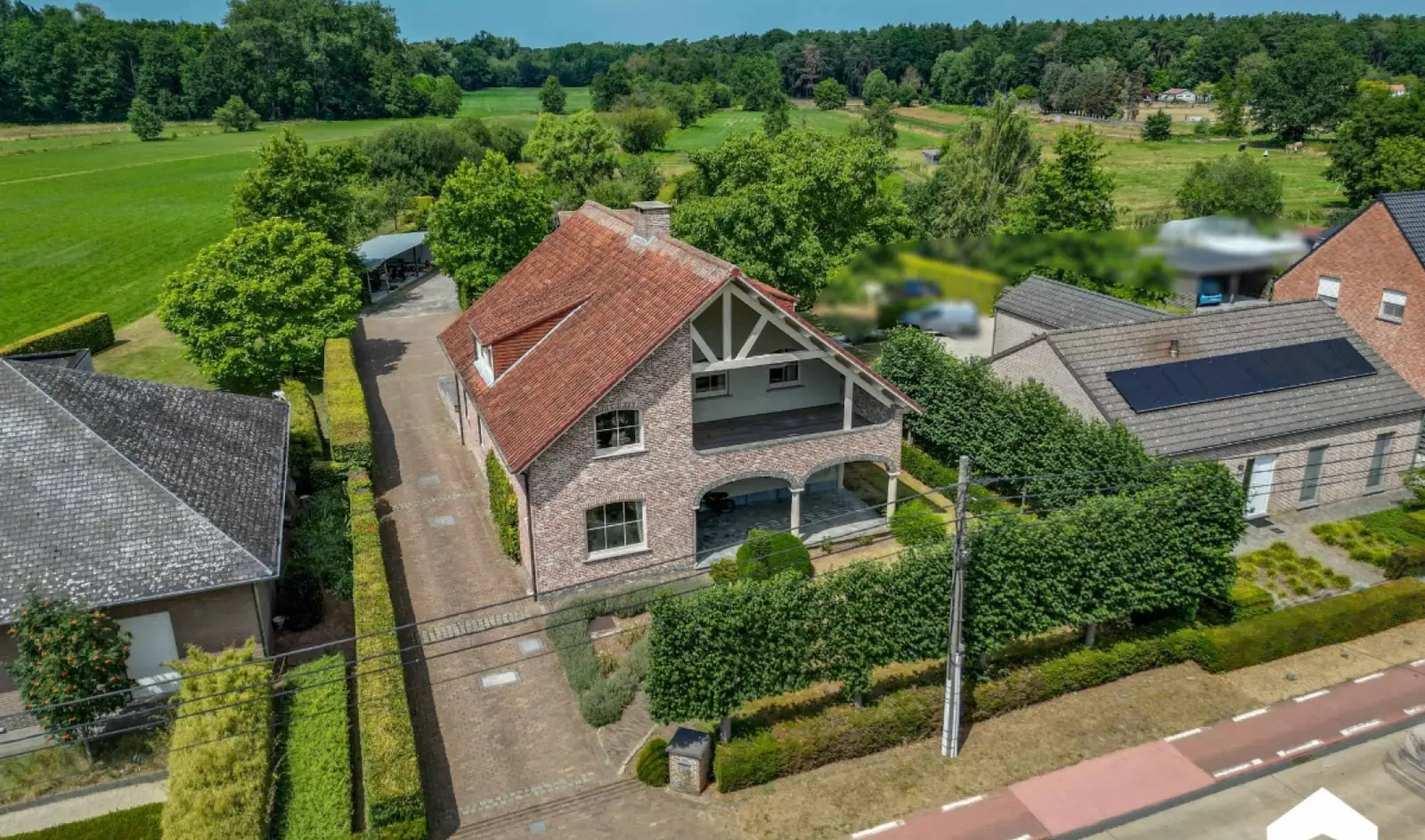 Ruime, instapklare villa op groot perceel in Langdorp
