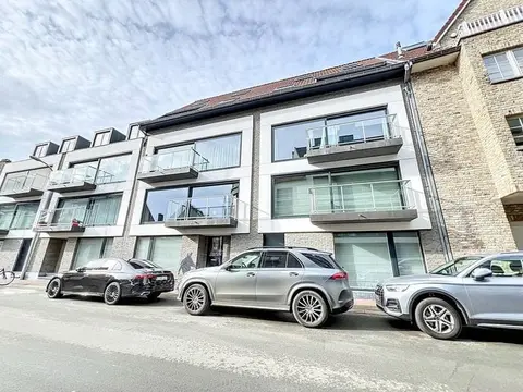Lichtrijk appartement met twee slaapkamers, centraal gelege…
