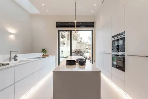 New 3-façade house –PEB A-  First occupation