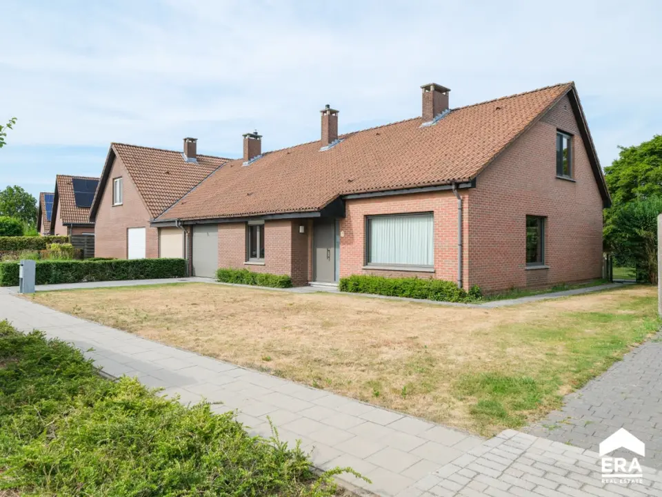 Rustig gelegen woning, instapklaar met 3 slpks in Westerlo