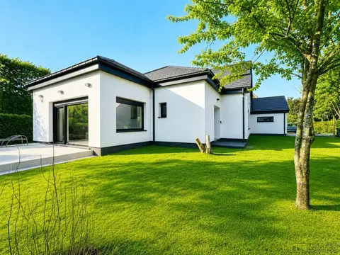 Te koop, Stijlvol gerenoveerde villa met 6 slaapkamers en...