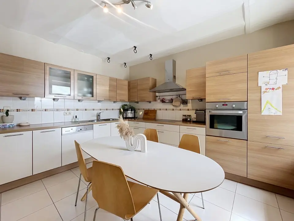Maison deux chambres à louer à Anlier.