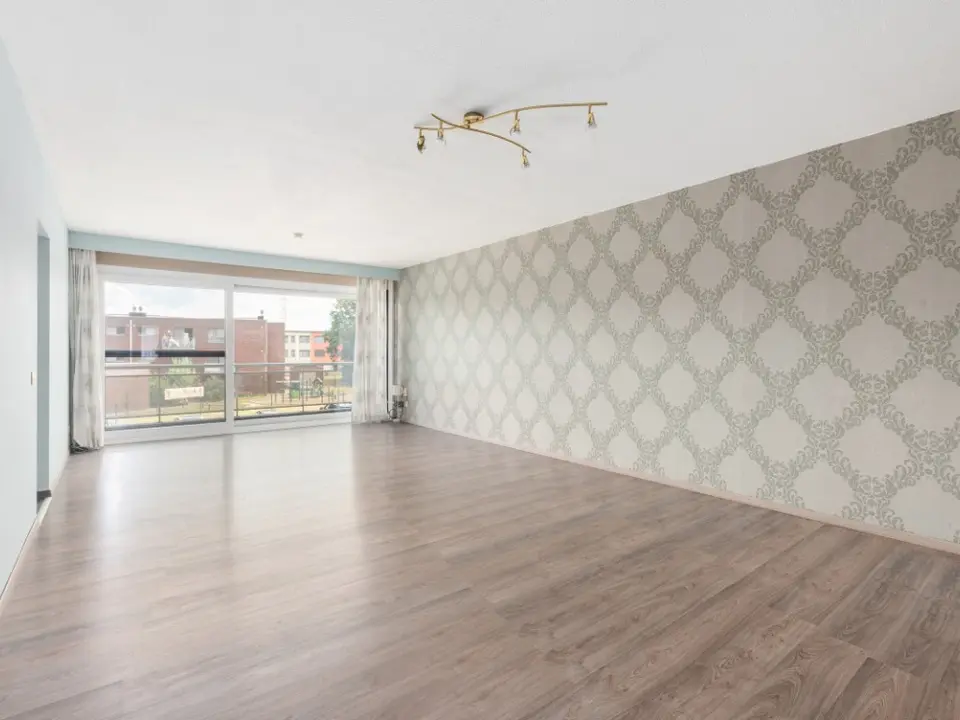 Ruim appartement incl. autostaanplaats in rustige wijk!