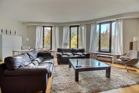 Luxury duplex apartment, 3 bedrooms 2 garages