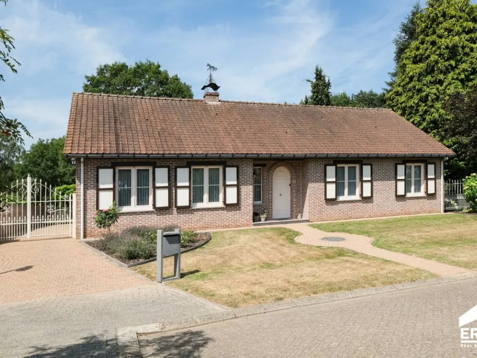 Gelijkvloerse woning met 3 slpks en mooie tuin in Herselt