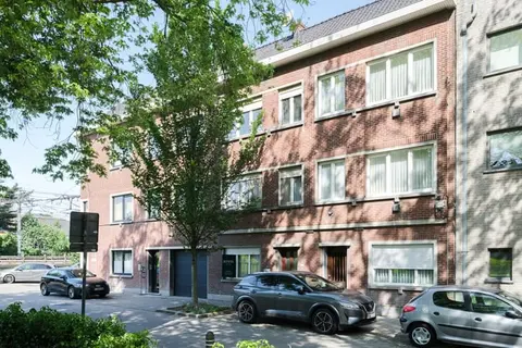 House with four bedrooms and city courtyard in Ledeberg