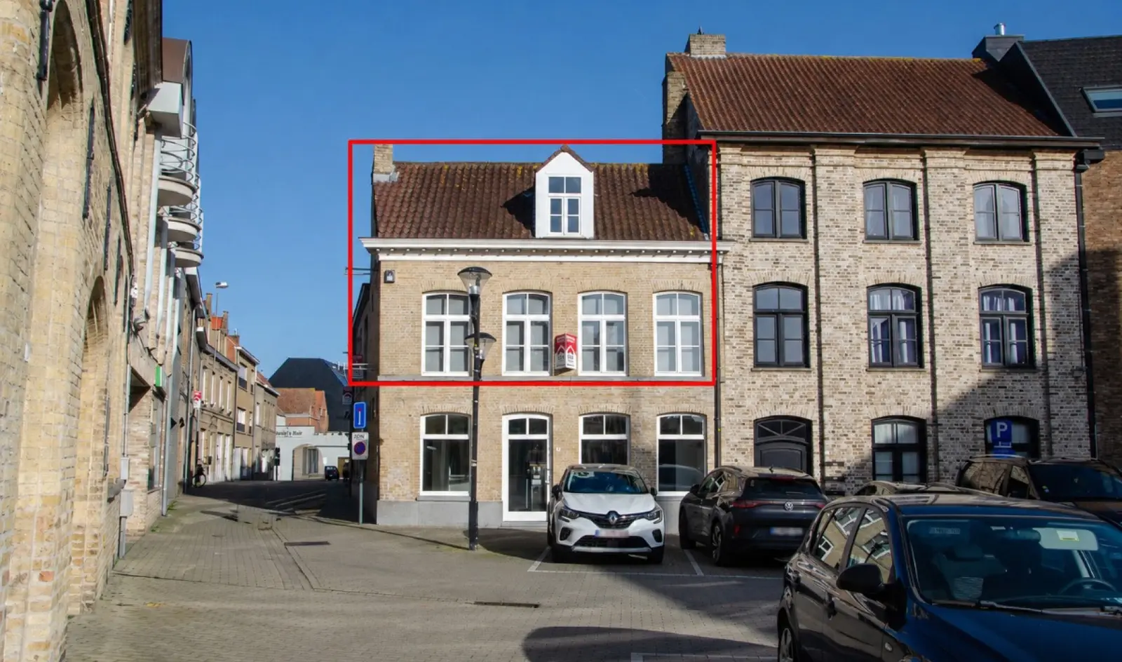 Ruim appartement met 4 slaapkamers in centrum Veurne