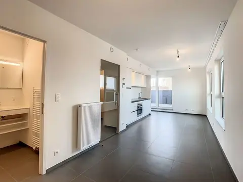 Directly with the owner – Studio apartment + large terrace