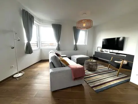 Bright All-Inclusive 1-Bedroom Apartment in Evere – Availabl