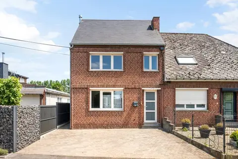 Beautiful renovated house with garden in Saint-Sauveur!