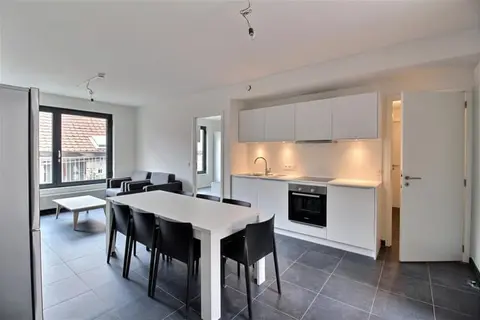 Downtown: 4 bedroom apartment intended for shared.
