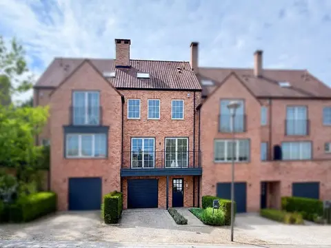 5 bedroom Townhouse to rent in La Hulpe