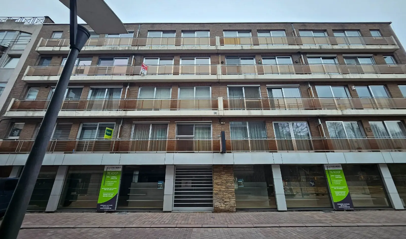 Instapklaar appartement met 2 slpks nabij centrum Genk
