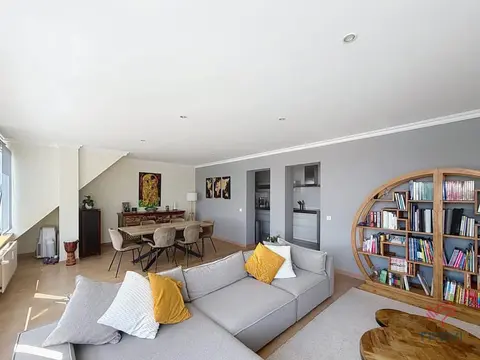 Beautiful 2-bedroom apartment with an office