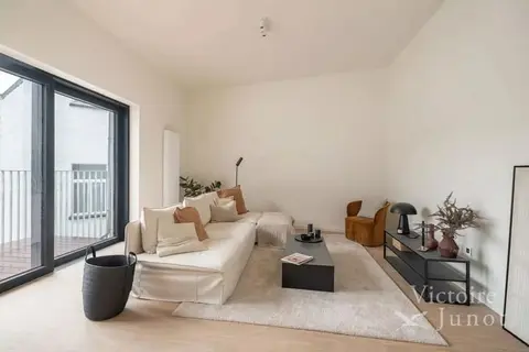 Heart of XL – Beautiful 2-bedroom apartment with rear terrac