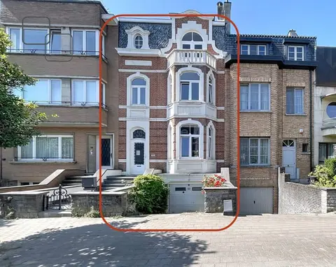 Invalides – 5-bedroom house with garden and garage