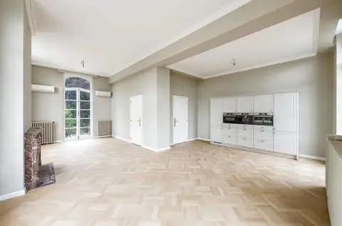 MAGNIFICENT HIGH-END PROPERTY