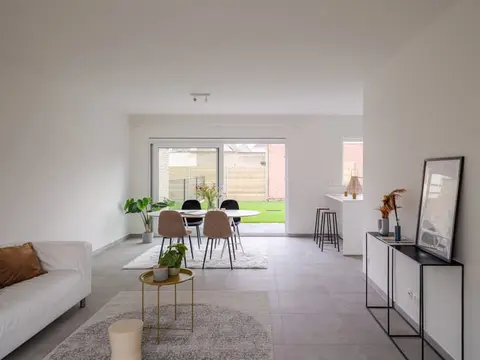 4 bedroom House to rent in Merelbeke