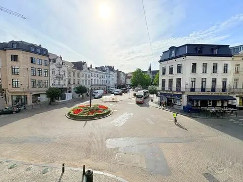 Sablon District – Bright 2-Bedroom Apartment