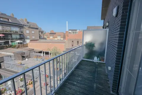 Instapklaar 1-slaapkamerappartement met ondergrondse staa...
